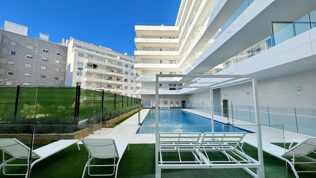 Se vende Apartamento Planta Media de 3 dormitorios en Costa Del Sol, Málaga, España