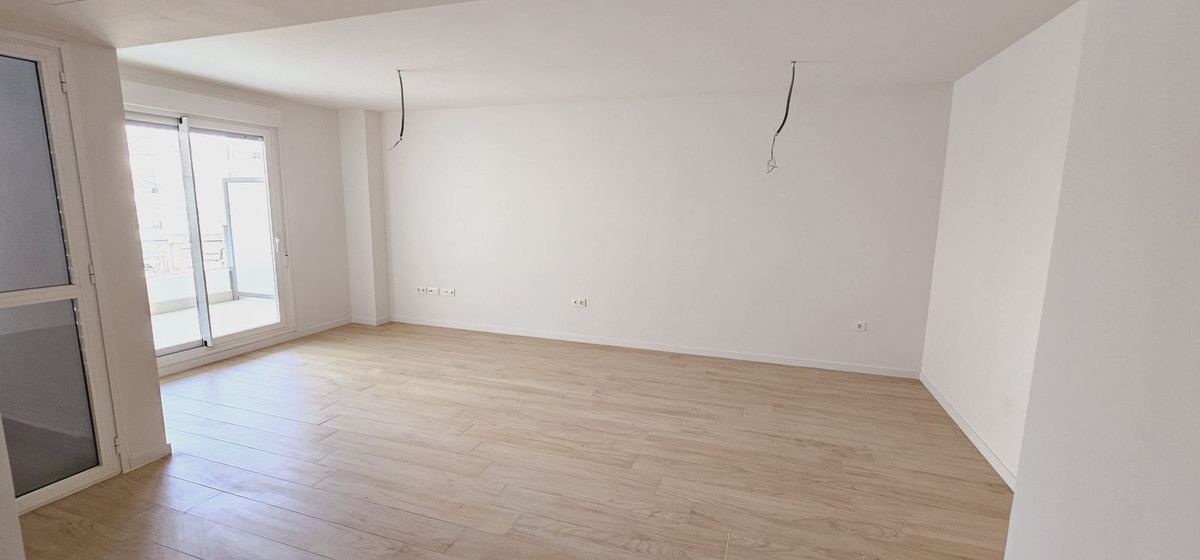 Se vende Apartamento Planta Media de 3 dormitorios en Costa Del Sol, Málaga, España