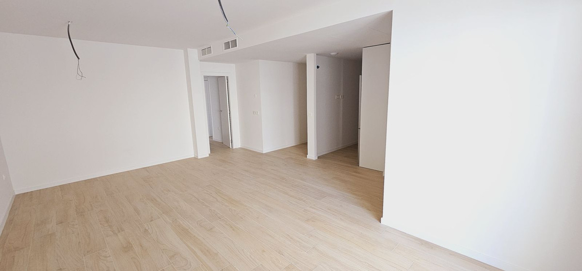 Se vende Apartamento Planta Media de 3 dormitorios en Costa Del Sol, Málaga, España
