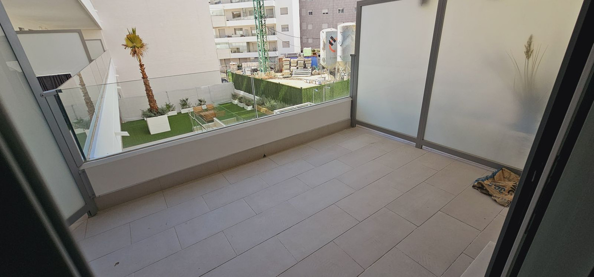 Se vende Apartamento Planta Media de 3 dormitorios en Costa Del Sol, Málaga, España