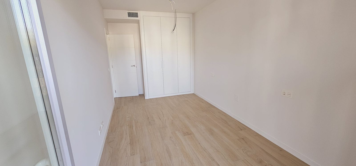 Se vende Apartamento Planta Media de 3 dormitorios en Costa Del Sol, Málaga, España