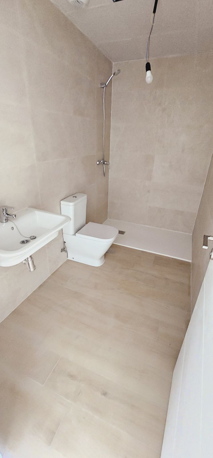 Se vende Apartamento Planta Media de 3 dormitorios en Costa Del Sol, Málaga, España