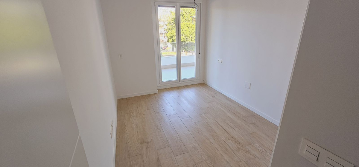 Se vende Apartamento Planta Media de 3 dormitorios en Costa Del Sol, Málaga, España