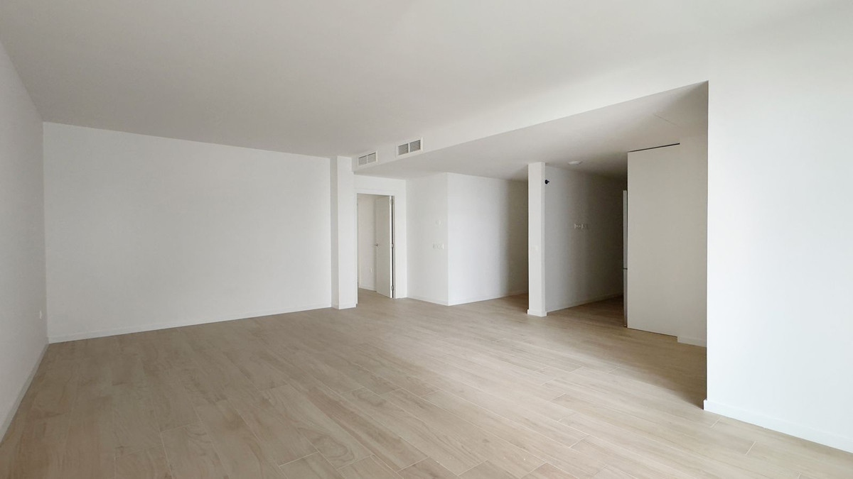 Se vende Apartamento Planta Media de 3 dormitorios en Costa Del Sol, Málaga, España