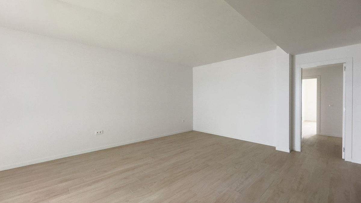 Se vende Apartamento Planta Media de 3 dormitorios en Costa Del Sol, Málaga, España