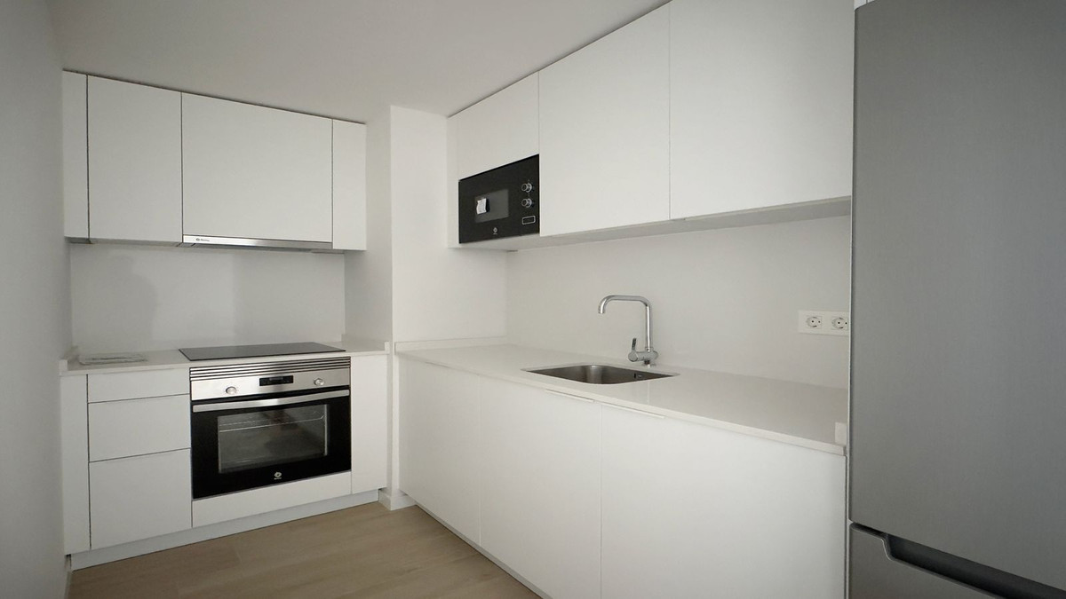 Se vende Apartamento Planta Media de 3 dormitorios en Costa Del Sol, Málaga, España