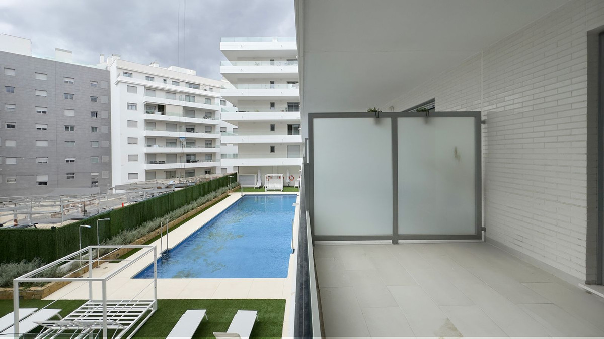 Se vende Apartamento Planta Media de 3 dormitorios en Costa Del Sol, Málaga, España