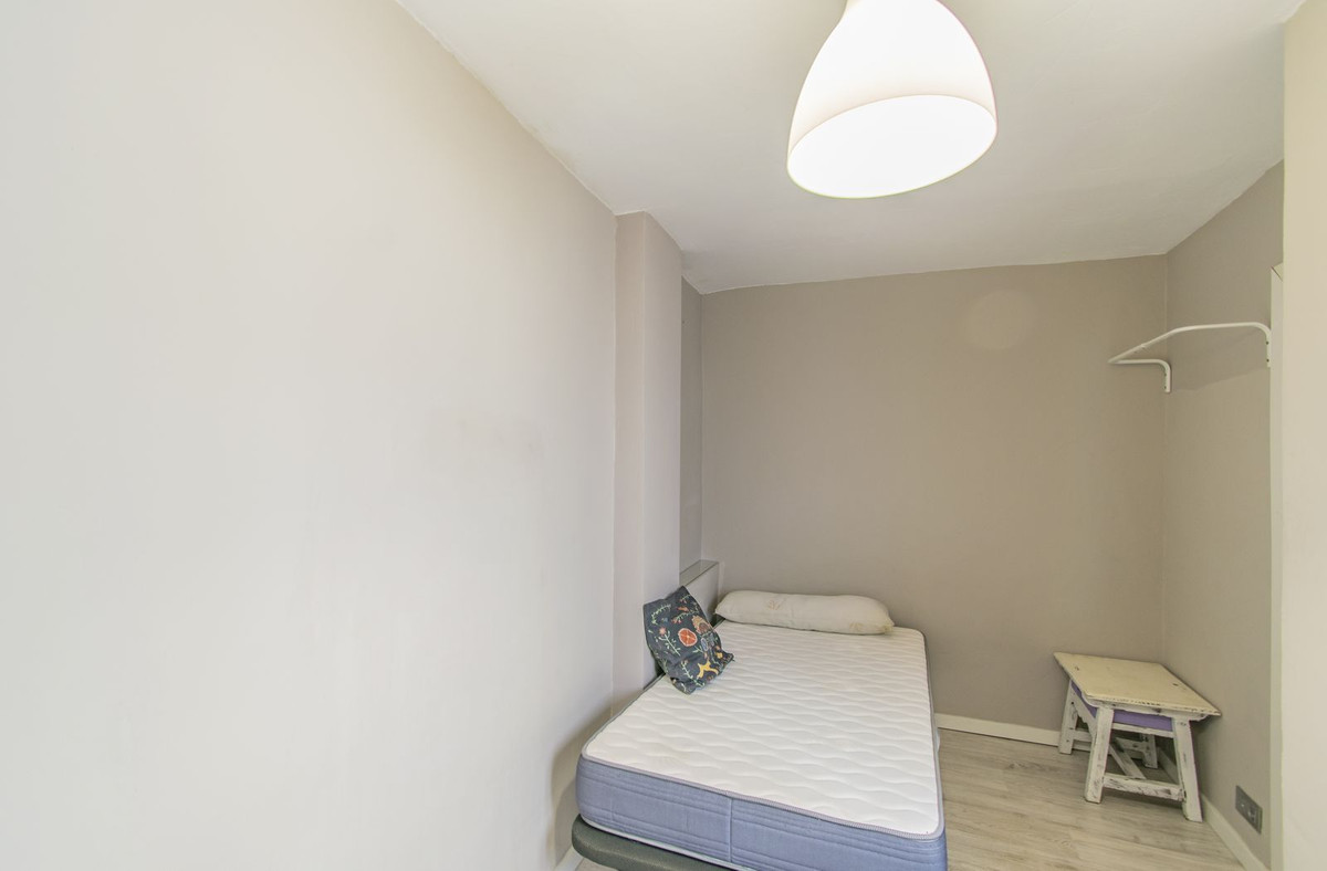 Se vende Apartamento Planta Media de 4 dormitorios en Costa Del Sol, Málaga, España