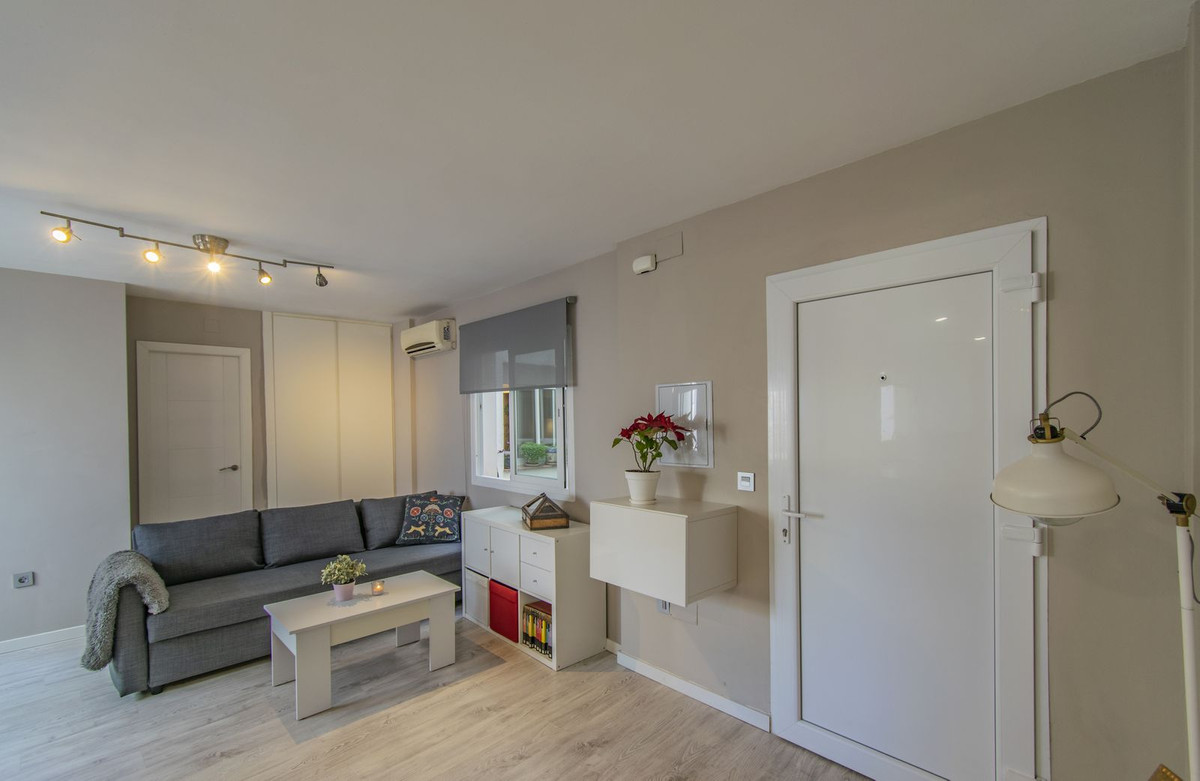 Se vende Apartamento Planta Media de 4 dormitorios en Costa Del Sol, Málaga, España