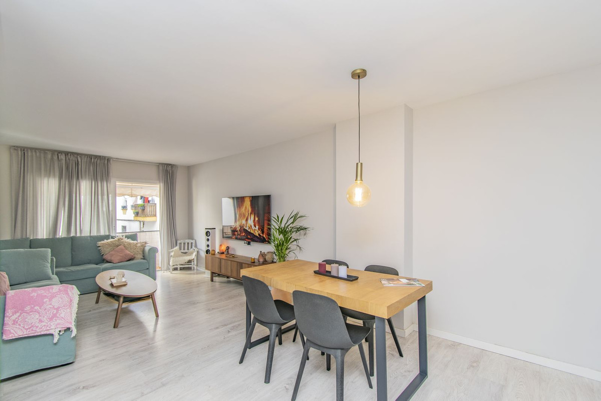 Se vende Apartamento Planta Media de 4 dormitorios en Costa Del Sol, Málaga, España