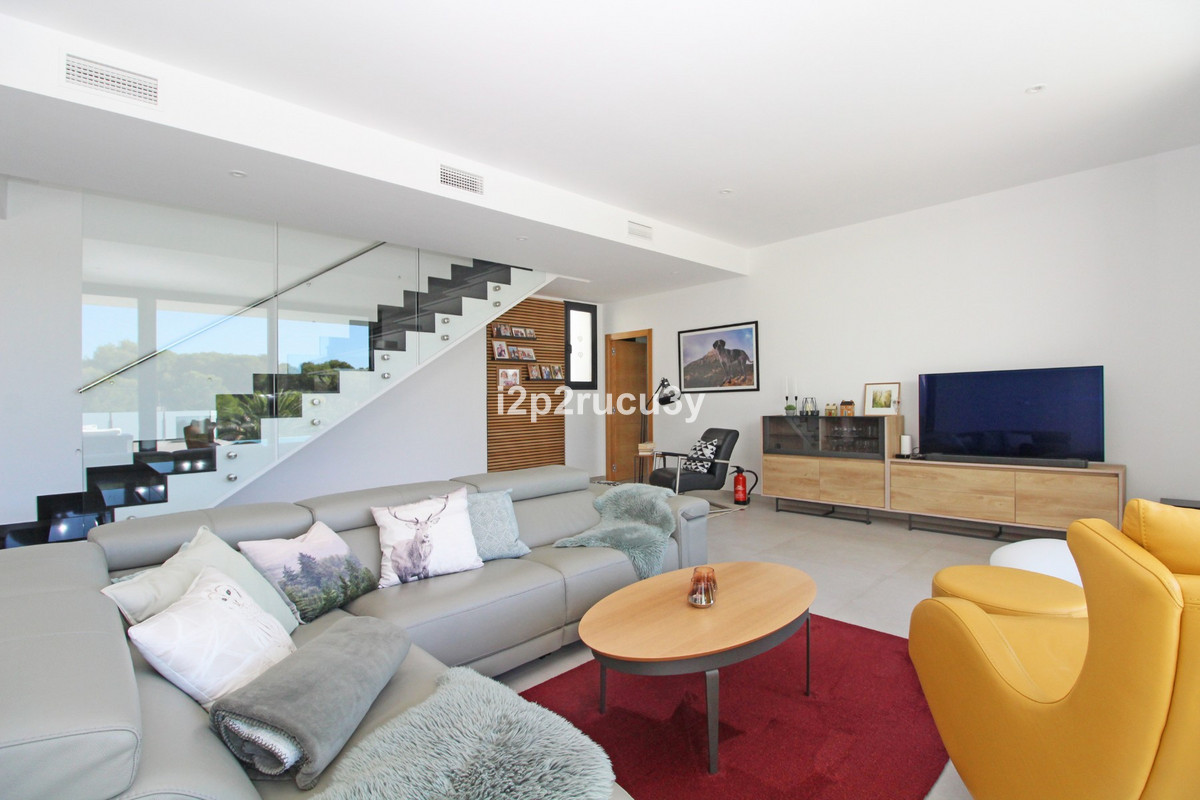 Se vende Villa - Chalet de 4 dormitorios en Costa Blanca, Alicante, España