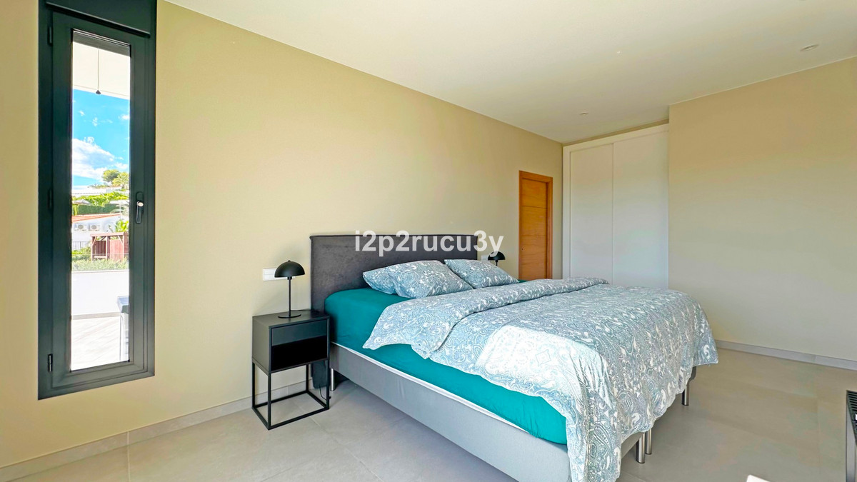 Se vende Villa - Chalet de 4 dormitorios en Costa Blanca, Alicante, España