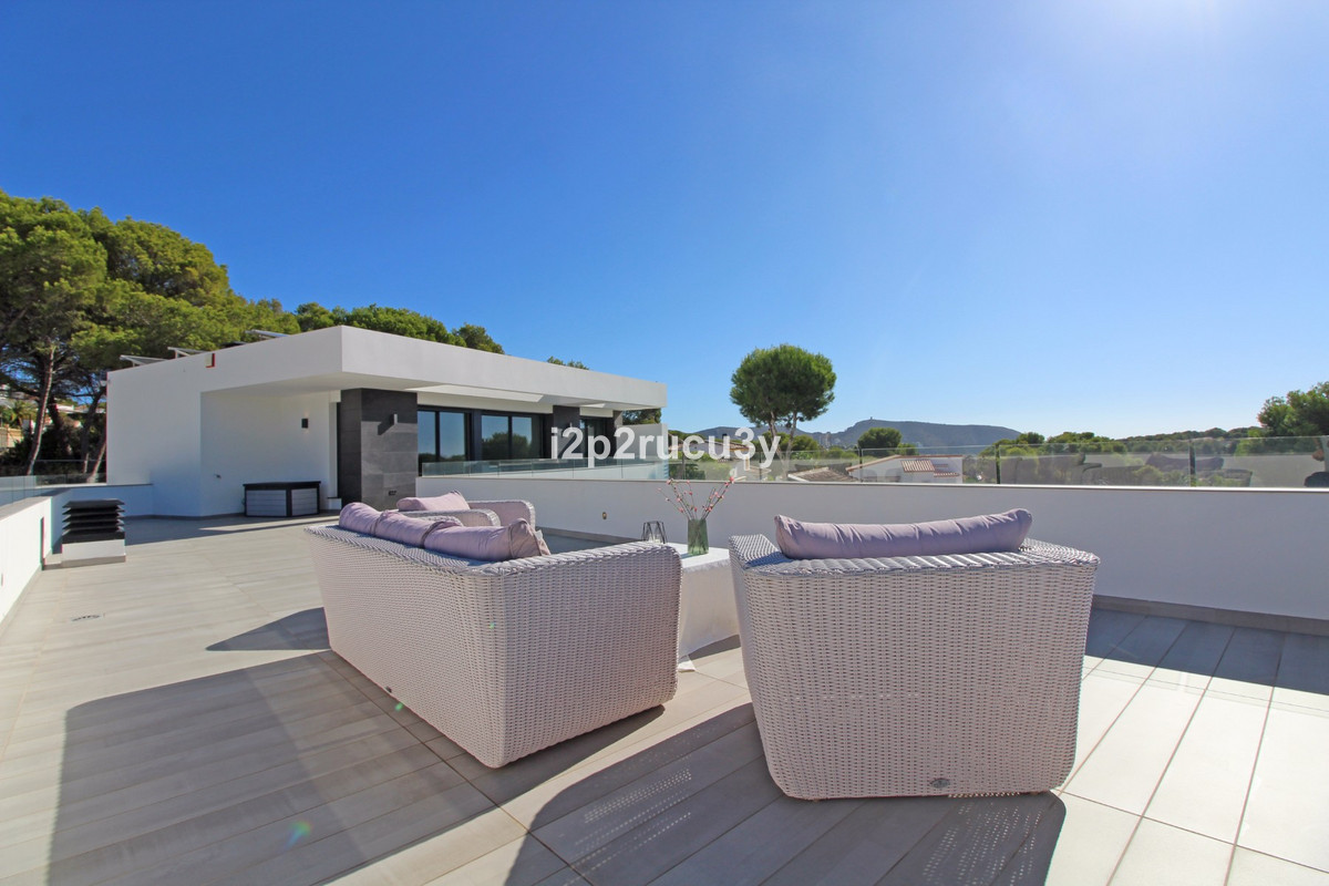 Se vende Villa - Chalet de 4 dormitorios en Costa Blanca, Alicante, España