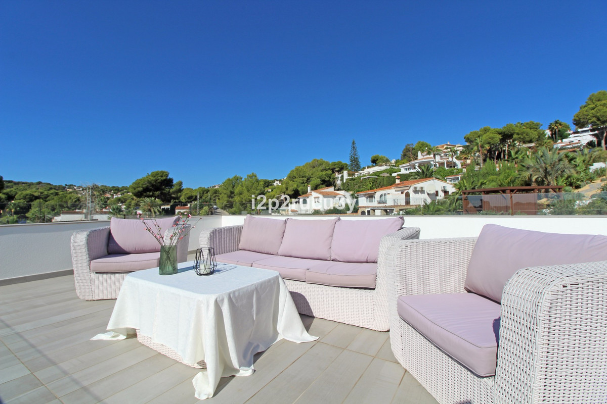 Se vende Villa - Chalet de 4 dormitorios en Costa Blanca, Alicante, España