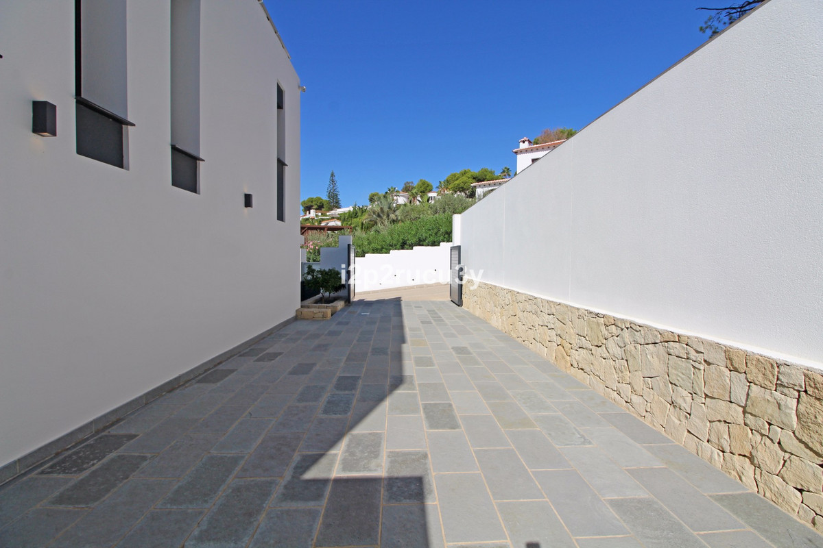 Se vende Villa - Chalet de 4 dormitorios en Costa Blanca, Alicante, España