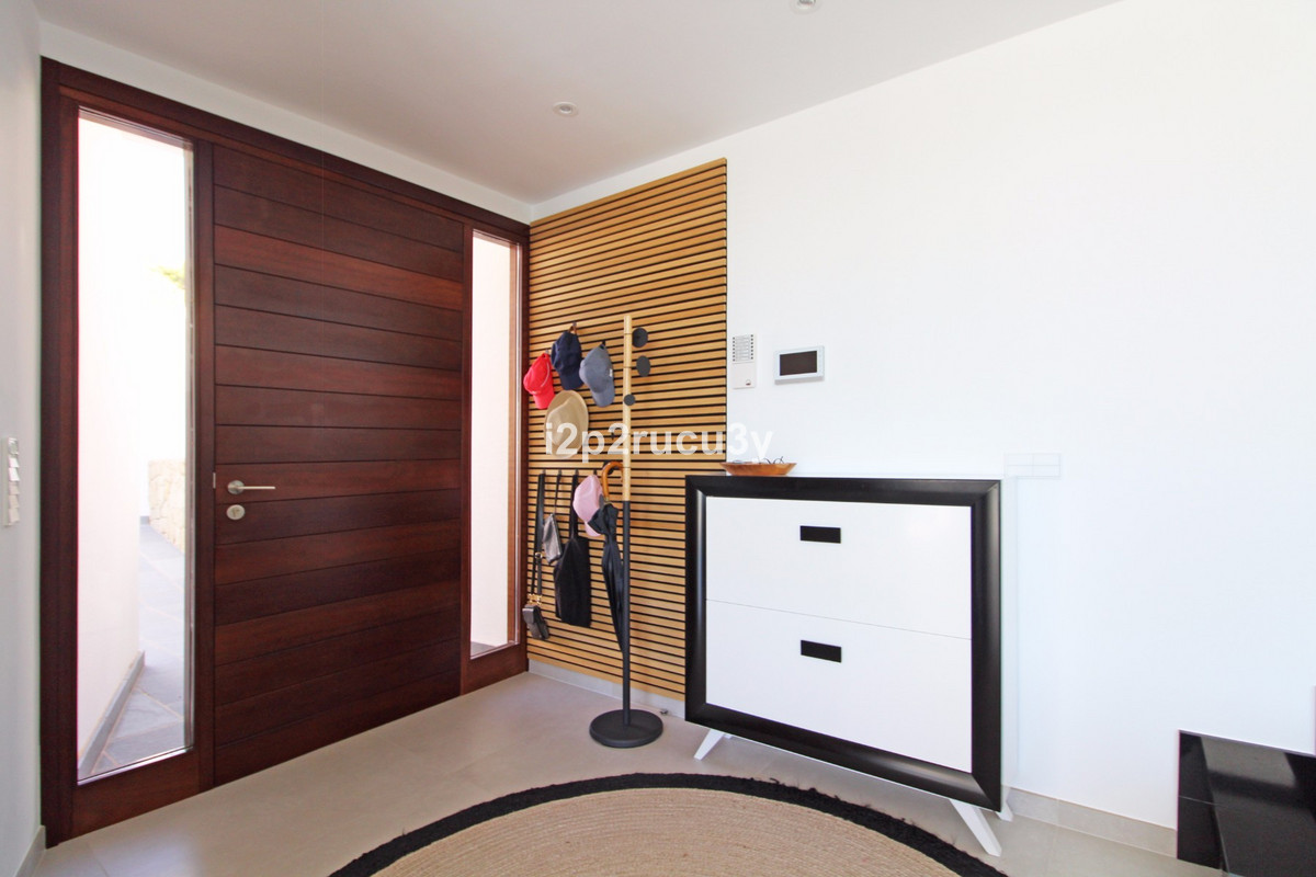 Se vende Villa - Chalet de 4 dormitorios en Costa Blanca, Alicante, España
