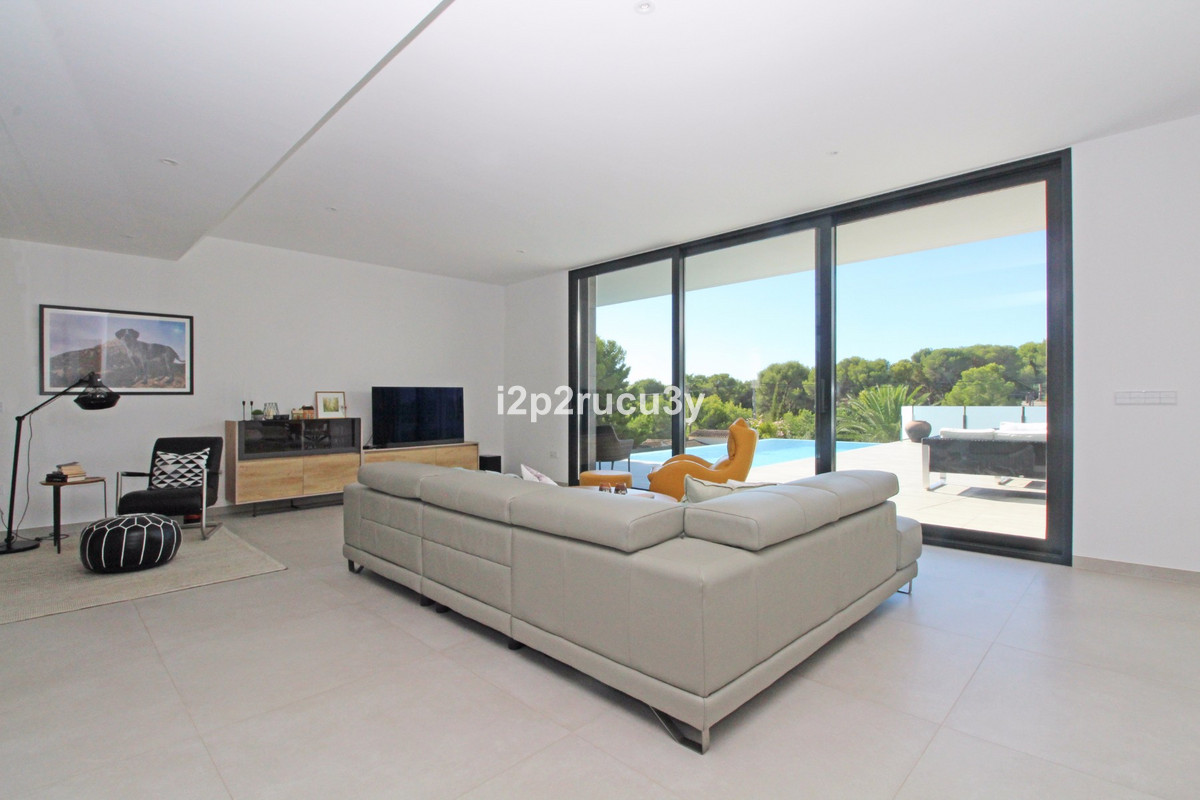Se vende Villa - Chalet de 4 dormitorios en Costa Blanca, Alicante, España