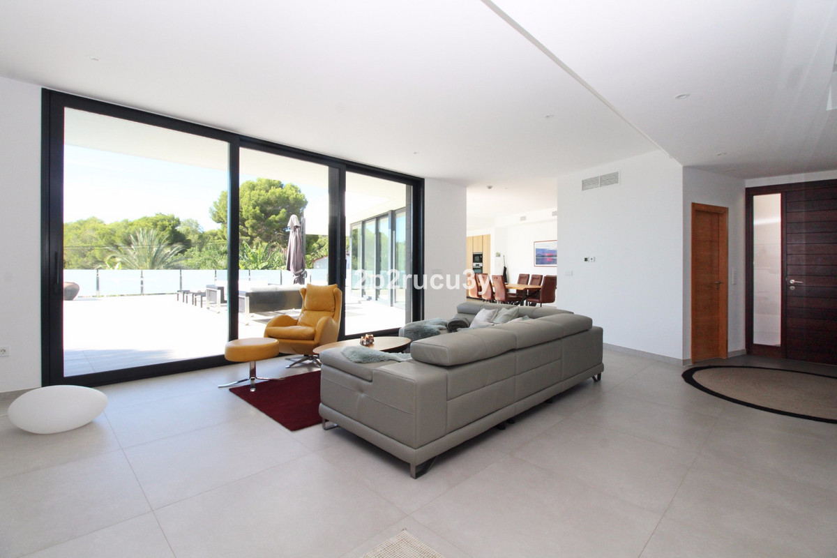 Se vende Villa - Chalet de 4 dormitorios en Costa Blanca, Alicante, España