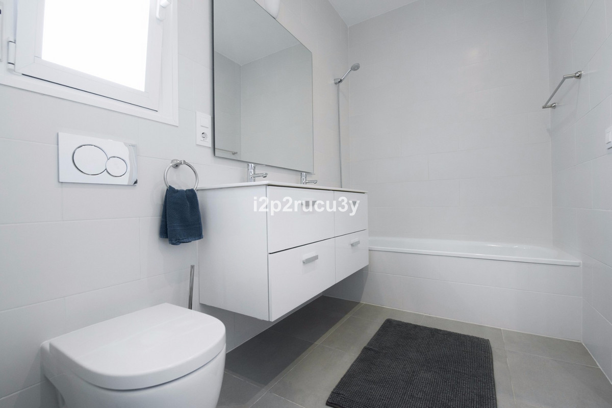 4 Bed Townhouse for sale in Calpe Costa Blanca, Alicante, Spain