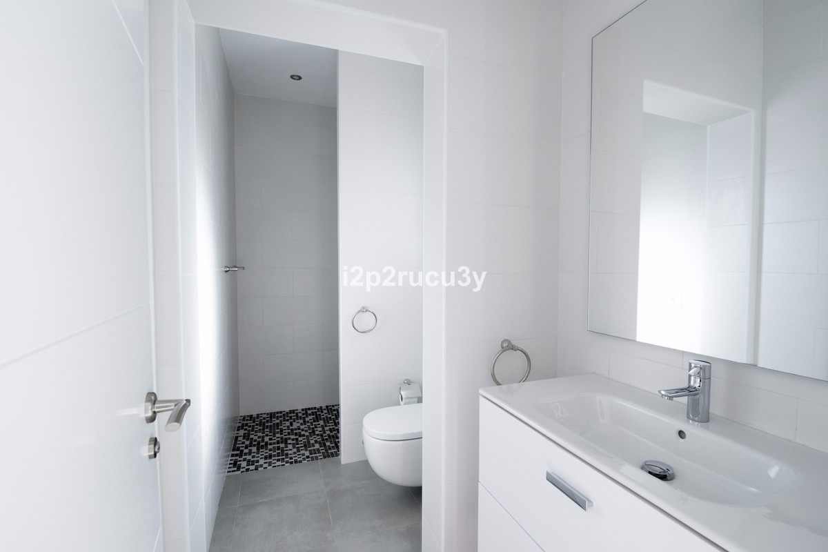 4 Bed Townhouse for sale in Calpe Costa Blanca, Alicante, Spain