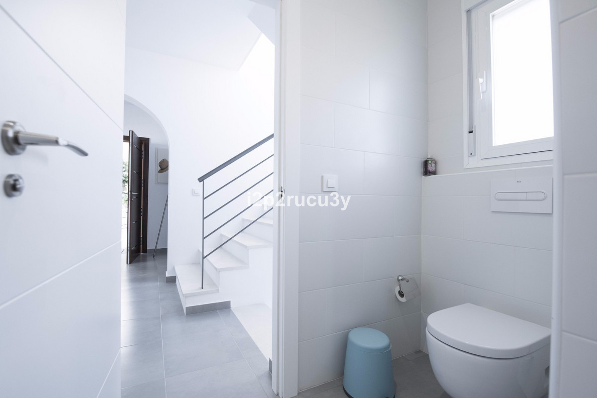 4 Bed Townhouse for sale in Calpe Costa Blanca, Alicante, Spain