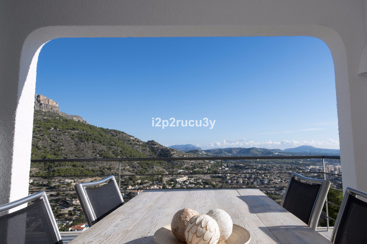 4 Bed Townhouse for sale in Calpe Costa Blanca, Alicante, Spain