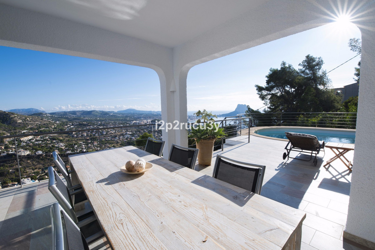4 Bed Townhouse for sale in Calpe Costa Blanca, Alicante, Spain