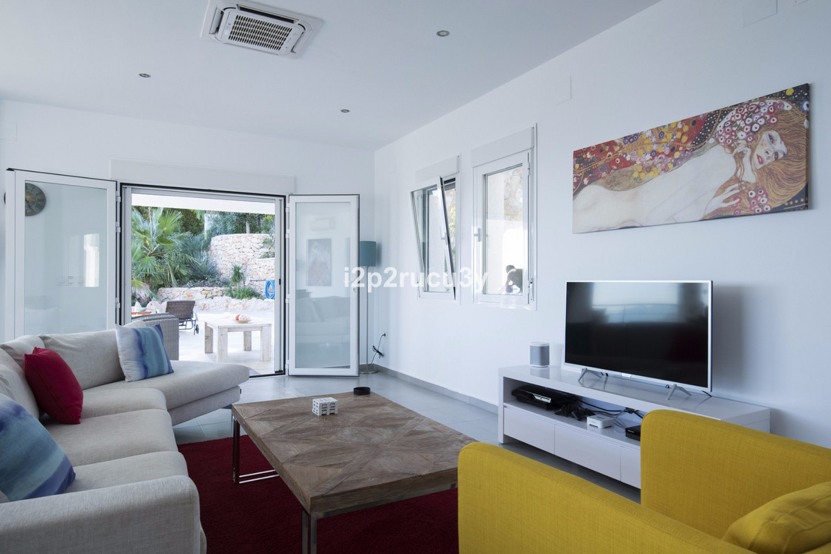 4 Bed Townhouse for sale in Calpe Costa Blanca, Alicante, Spain