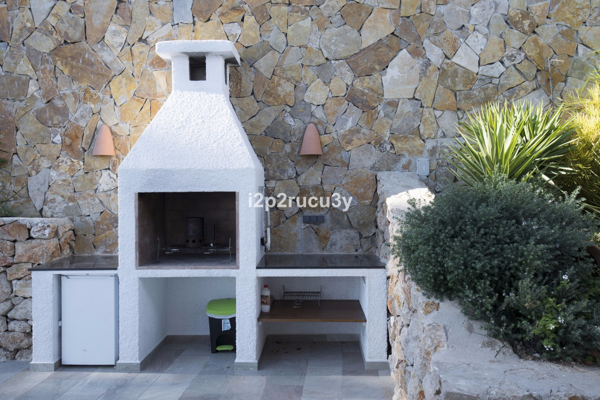 4 Bed Townhouse for sale in Calpe Costa Blanca, Alicante, Spain