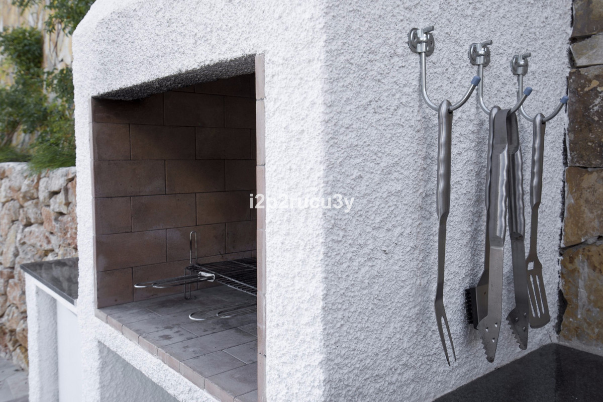 4 Bed Townhouse for sale in Calpe Costa Blanca, Alicante, Spain