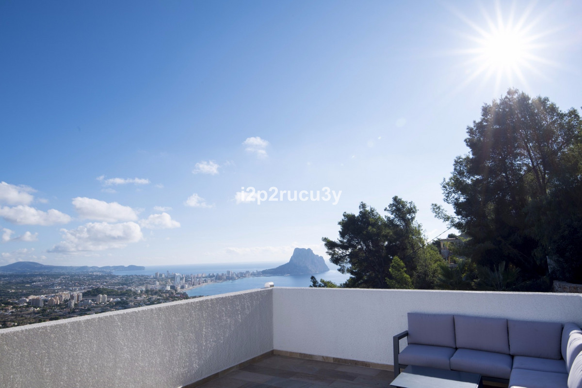 4 Bed Townhouse for sale in Calpe Costa Blanca, Alicante, Spain