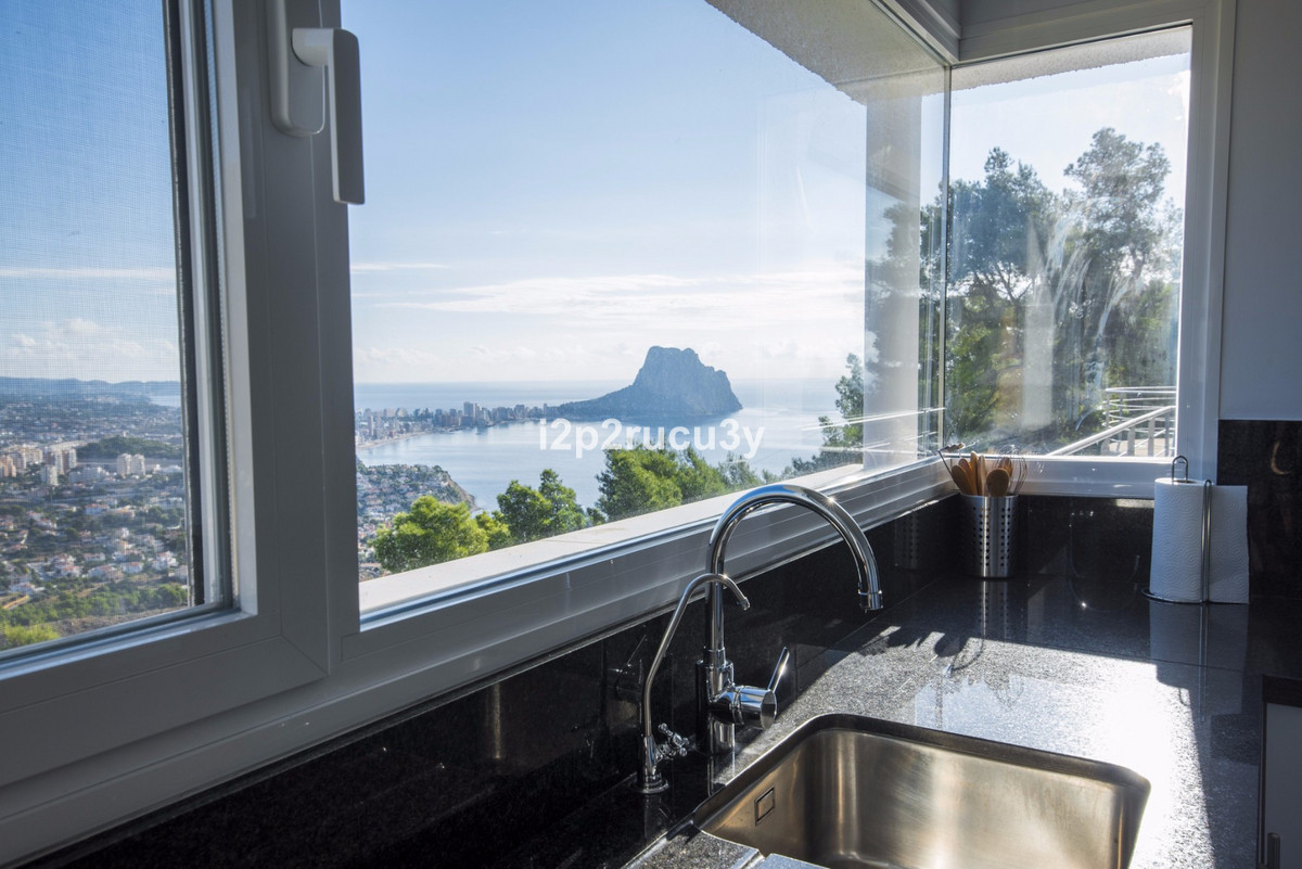 4 Bed Townhouse for sale in Calpe Costa Blanca, Alicante, Spain