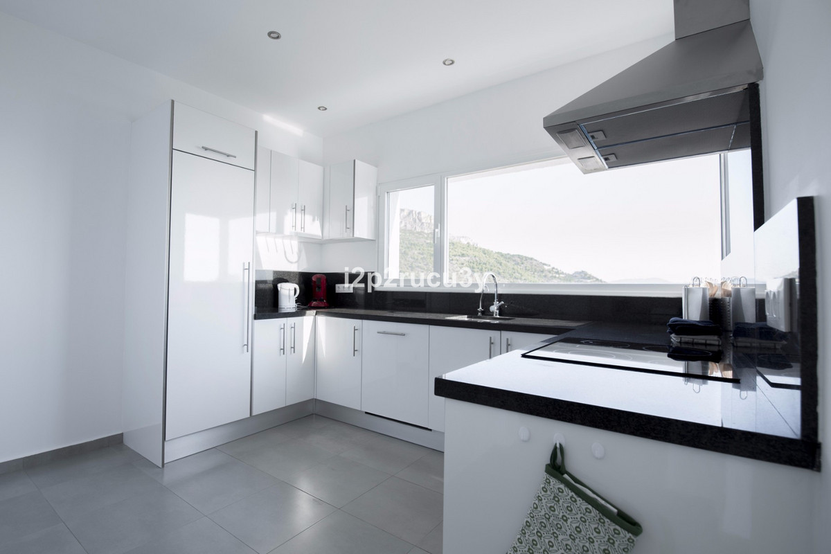4 Bed Townhouse for sale in Calpe Costa Blanca, Alicante, Spain