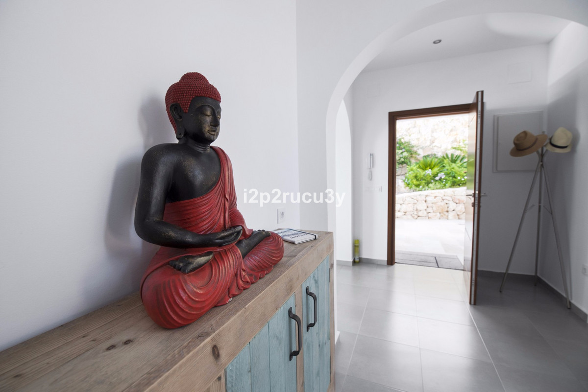 4 Bed Townhouse for sale in Calpe Costa Blanca, Alicante, Spain