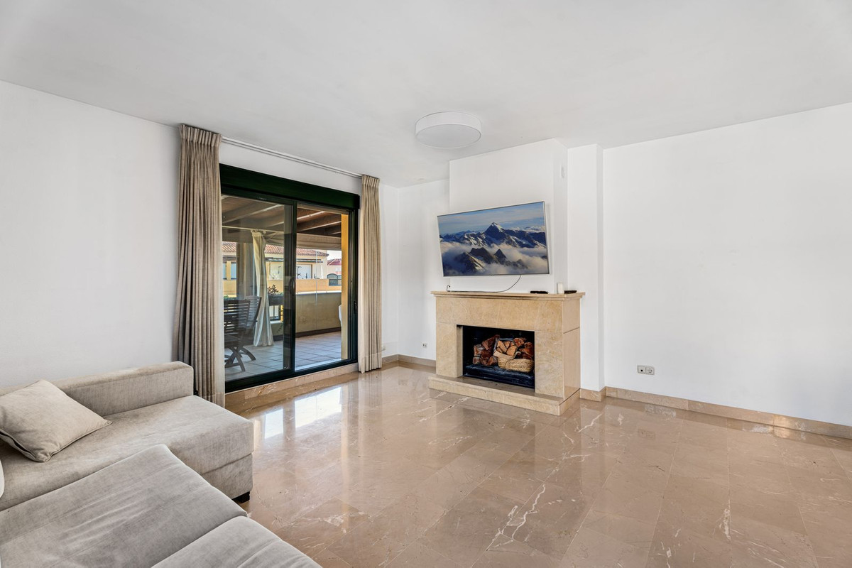 3 Bed Apartment for sale in San Pedro De Alcántara Costa Del Sol, Málaga, Spain