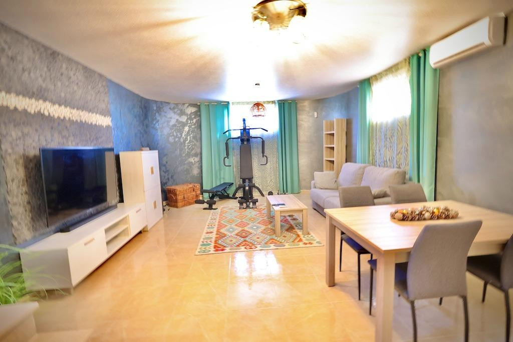 Se vende Villa - Chalet de 4 dormitorios en Costa Blanca, Alicante, España