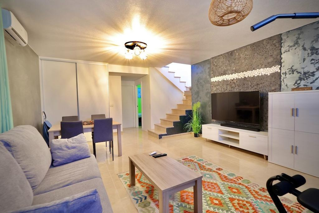 Se vende Villa - Chalet de 4 dormitorios en Costa Blanca, Alicante, España