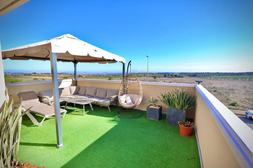 Se vende Villa - Chalet de 4 dormitorios en Costa Blanca, Alicante, España