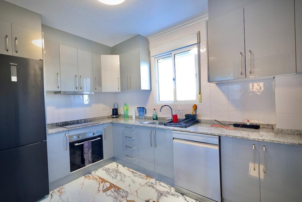 Se vende Villa - Chalet de 4 dormitorios en Costa Blanca, Alicante, España
