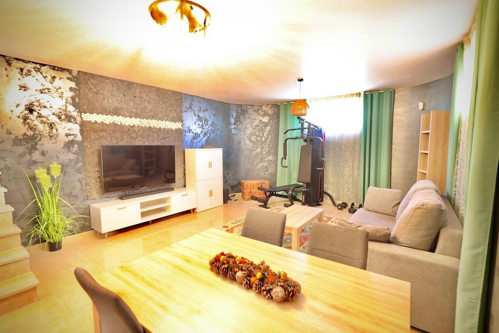 Se vende Villa - Chalet de 4 dormitorios en Costa Blanca, Alicante, España