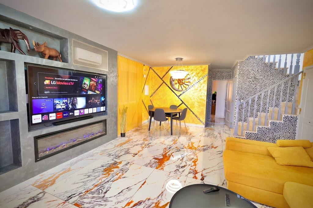 Se vende Villa - Chalet de 4 dormitorios en Costa Blanca, Alicante, España