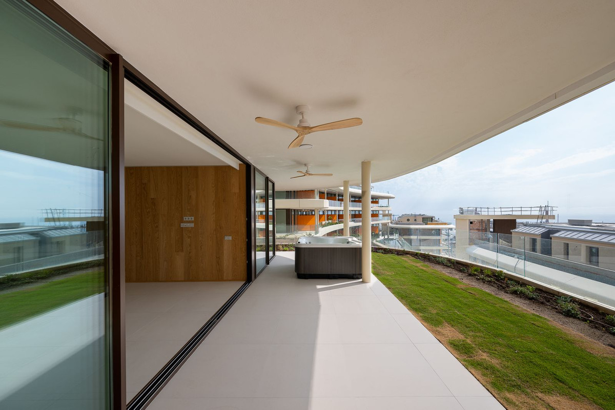 3 Bed Apartment for sale in Fuengirola Costa Del Sol, Málaga, Spain