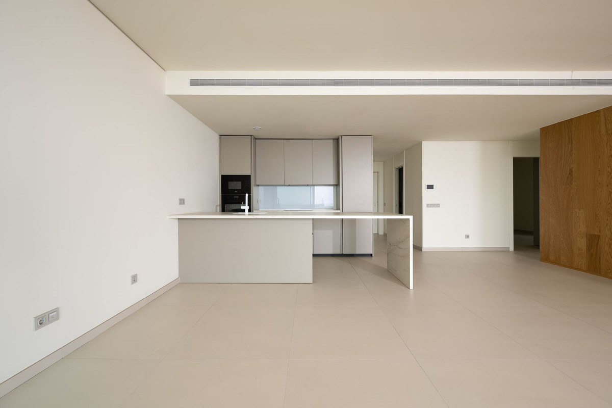 3 Bed Apartment for sale in Fuengirola Costa Del Sol, Málaga, Spain