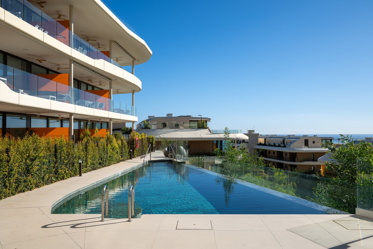 3 Bed Apartment for sale in Fuengirola Costa Del Sol, Málaga, Spain