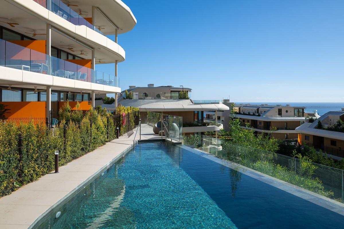3 Bed Apartment for sale in Fuengirola Costa Del Sol, Málaga, Spain
