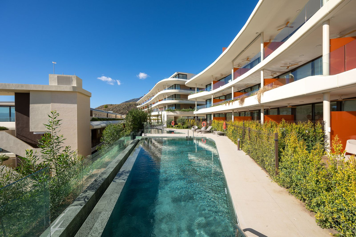 3 Bed Apartment for sale in Fuengirola Costa Del Sol, Málaga, Spain