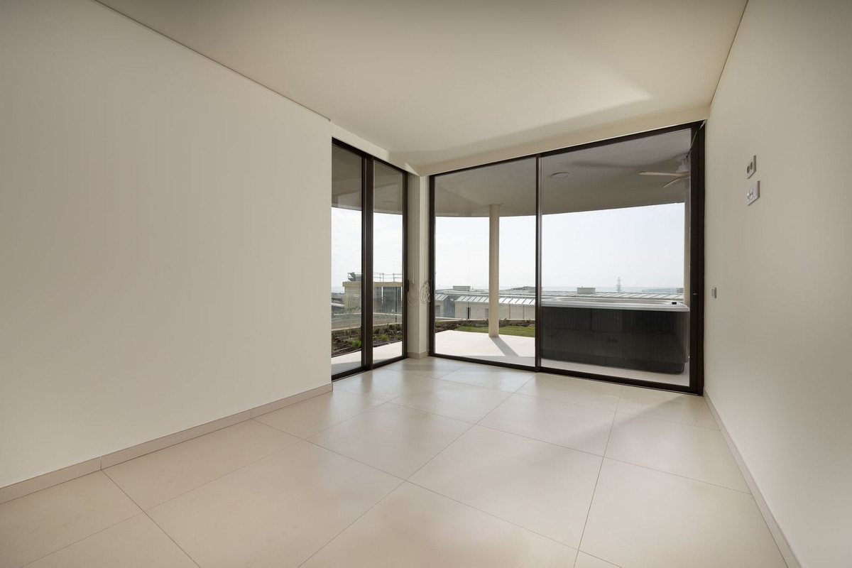 3 Bed Apartment for sale in Fuengirola Costa Del Sol, Málaga, Spain