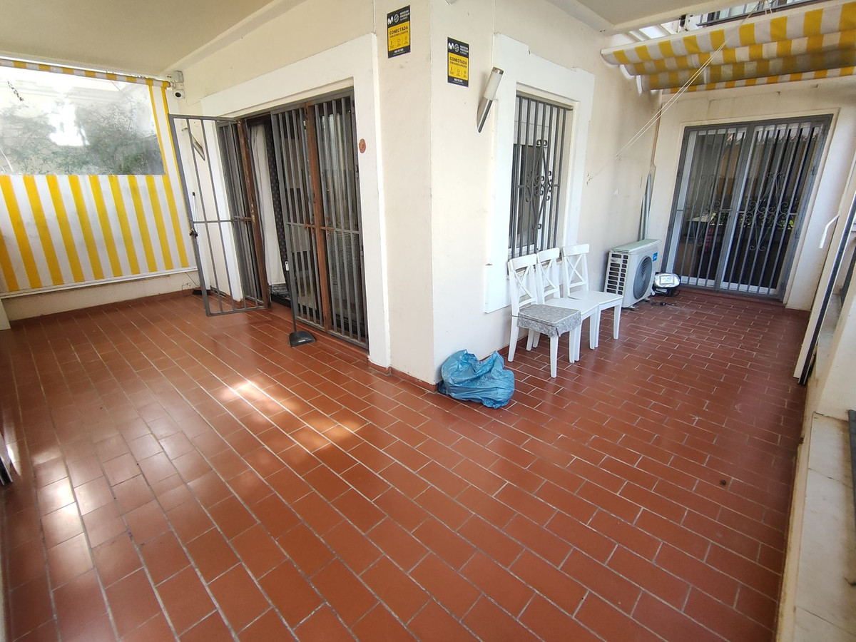2 Bed Apartment for sale in Puerto Banús Costa Del Sol, Málaga, Spain