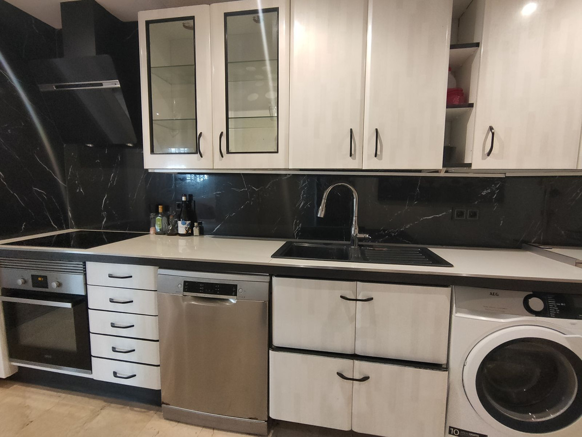 2 Bed Apartment for sale in Puerto Banús Costa Del Sol, Málaga, Spain