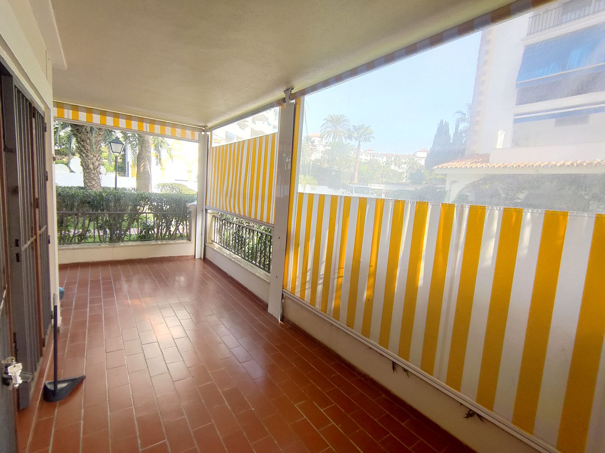 2 Bed Apartment for sale in Puerto Banús Costa Del Sol, Málaga, Spain